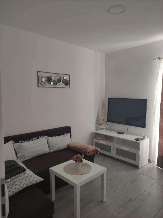 Apartmani Ima Rovanjska Esterno foto