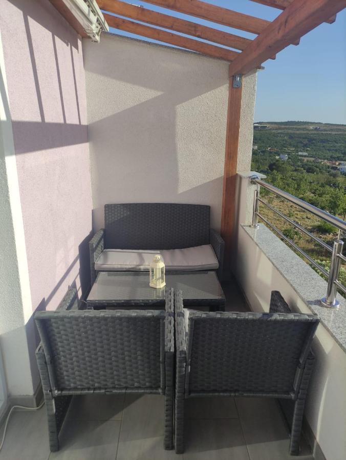 Apartmani Ima Rovanjska Esterno foto