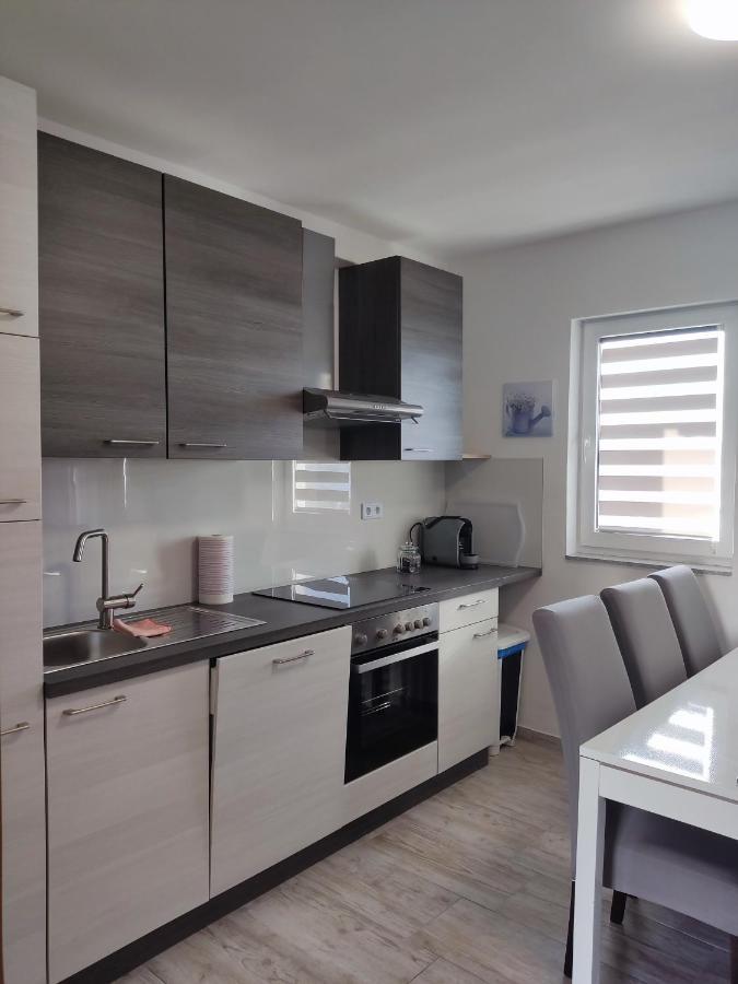 Apartmani Ima Rovanjska Esterno foto