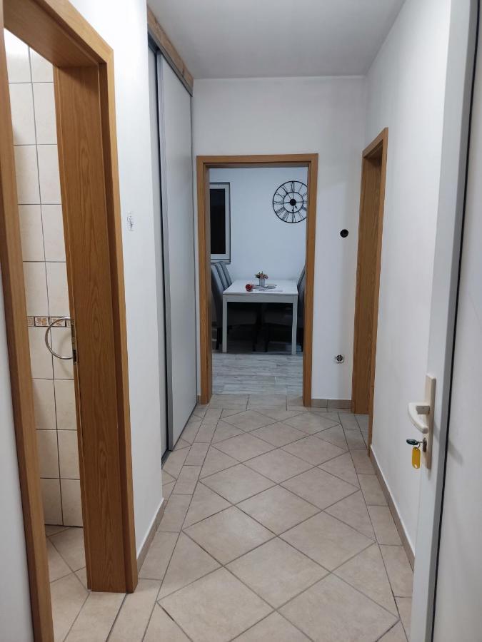 Apartmani Ima Rovanjska Esterno foto